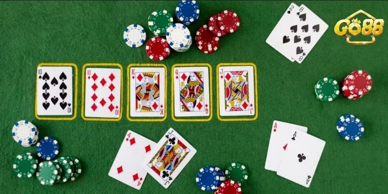 Poker trực tuyến tại Go88 là gì?